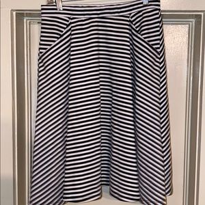 Bobeau skirt with pockets